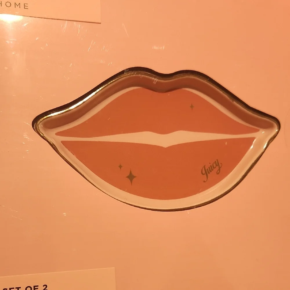 Juicy Couture Lip-Shaped Ceramic Tray Set - Coral